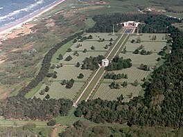 Omaha Beach cemetery 2