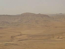 Kráter Ramon - pohled k jihu