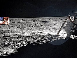 Armstrong u lunrnho modulu