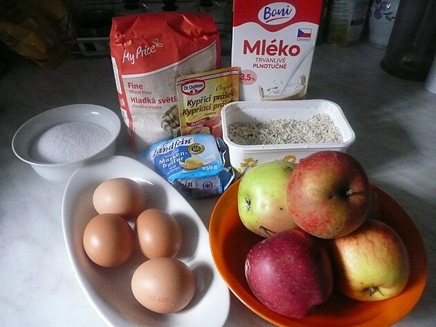 Jable�n� kol�� s o�echy na k�ehk�m t�st�, opravdu rychl� recept