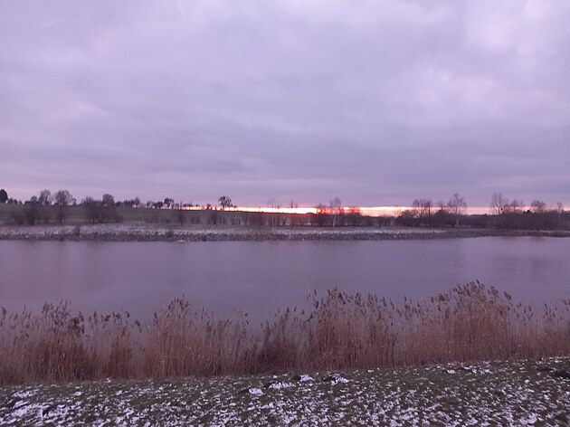 Západ slunce na rybníku Vrabák, 5. 2. 2023