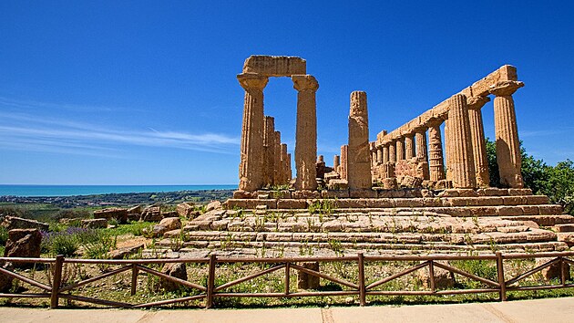 Agrigento staré leží nad mořem. Sicílie 2023