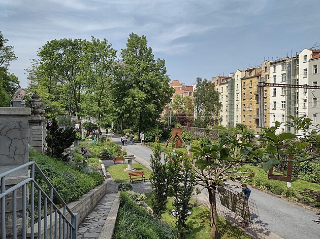 V Umlecké zahrad pod Nuselským mostem, Praha