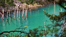 Modré jezírko. Kromlau. Kv�ten 2023