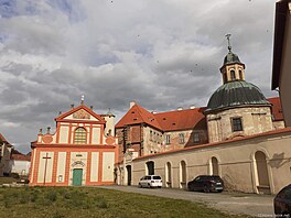 Kostel a st konventu