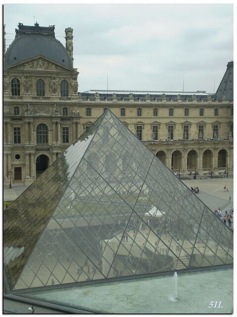 9 Louvre