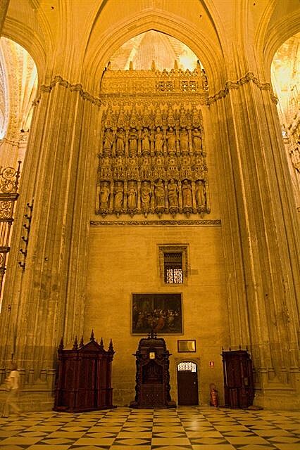 41 Jedna z kaplí v katedrále v Seville