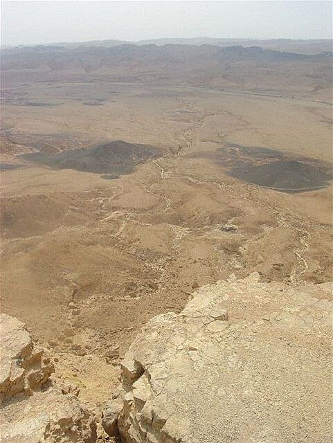 Kráter Ramon - pohled k jihovýchodu