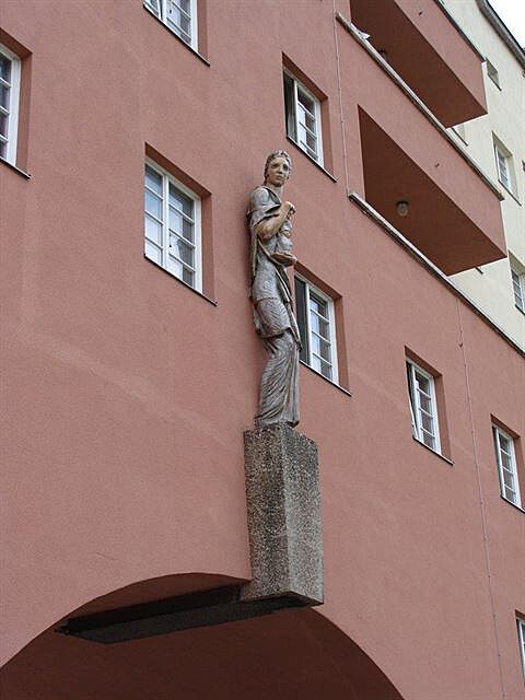 Karl-Marx-Hof 3