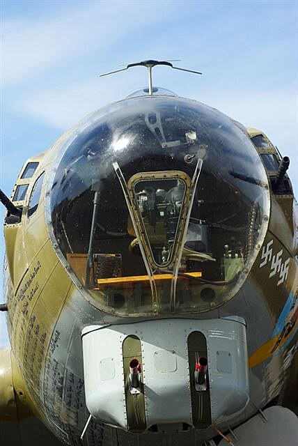Boeing B-17G Flying Fortress 4