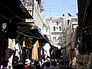Via Dolorosa . Stojíme v muslimské ásti, od izraelské vlajky je idovské msto