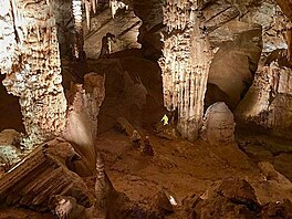 Krpnkov jeskyn Aven dOrgnac. Cesta do Francie, ervenec 2020