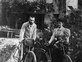 Manel Curieovi na svatebn cest r. 1895