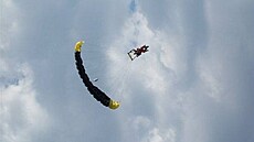 Va�ová - seskok s padákem 5