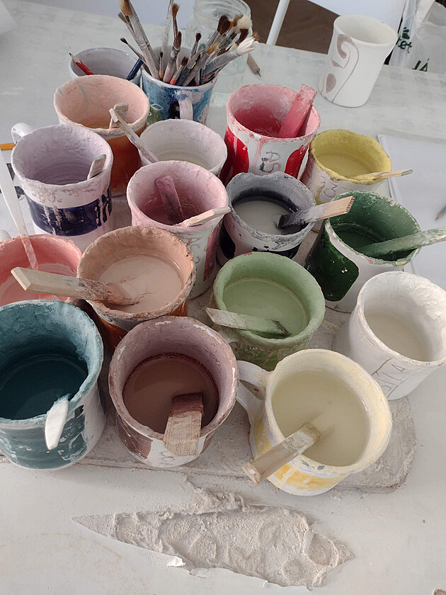 Barvy na keramiku
