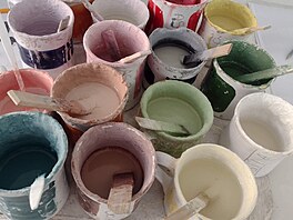 Barvy na keramiku