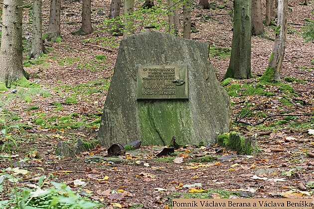 Pomn�k V�clava Berana a V�clava Ben�ka, T�chon�nsko. Orlick� hory, z��� 2024