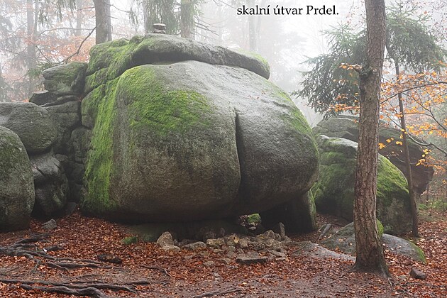 Skla zvan Prdel. Pky okolo Moravy, jen 2024.