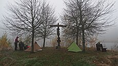 Po noclehu za Land�tejnem u rybníka. P�ky okolo Moravy, �íjen 2024.