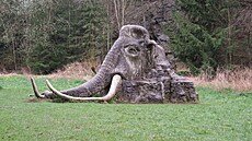 Mamut od Michala Ol�iaka. Cesta �Vokolo Moravy�, duben 2025