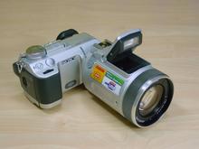 Sony DSC-F717