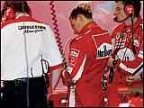 Schumacher po odstoupen v boxech