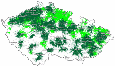 pokryt CDMA (tmav zelen je k 1.5. a svtle k 1.7.2004)