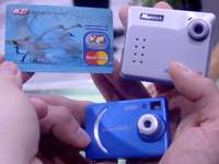 Digitln minifotoapart Mustek o velikosti kreditn karty
