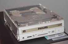 Philips 4x DVD+R/+RW rekordér