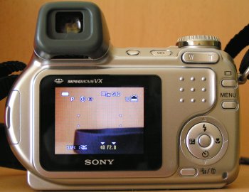Digitální fotoaparát DSC-H2
