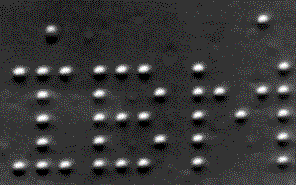 Logo IBM vytvoen z 35 atom Xenonu pomoc Scanning Tunneling Microscope v laboratoch IBM v Curychu.