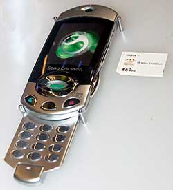 Sony Ericsson Mobile - prvn tm funkn UMTS telefon