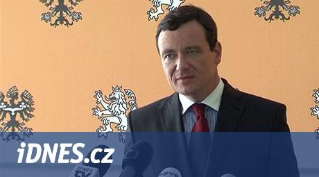 Hejtman Rath si hraje na Jánošíka, tvrdí středočeské obce - iDNES.cz