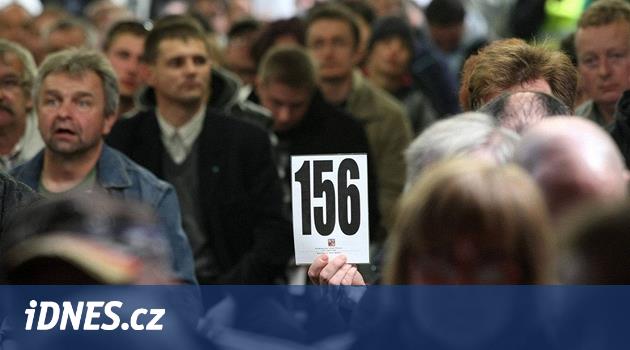 Borçlular azalmıyor, Olomouc aynı zamanda milyonlarca insanın iddialarıyla uygulayıcılara yöneliyor