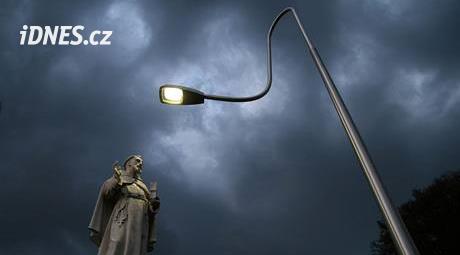 Navzdory petici s 11 tisíci podpisy Praha pokračuje v instalaci LED osvětlení