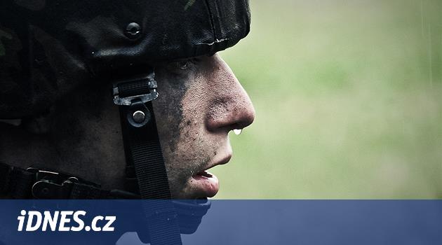 První týden v armádě. Vojenský výcvik očima dobrovolníka - iDNES.cz