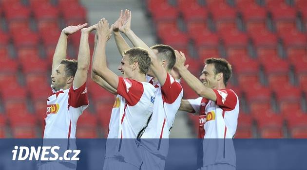 Týmy SK Slavia Praha U19 a SK Dynamo České Budějovice „B“ se