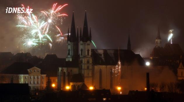 Memurlar havai fişekler nedeniyle daha az vakayla ilgilendi