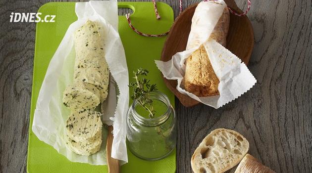 Víkendové pečení se SweetBurg: Tajná zbraň na grilování? Máslo a pesto
