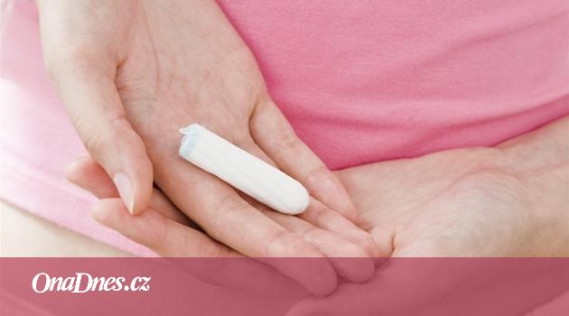 První menstruace může přijít už v deseti letech. Poučte dcery včas -  iDNES.cz