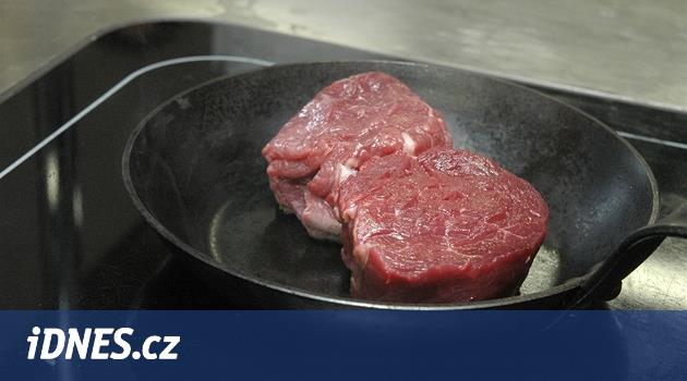 Na maso si vystačíte s pánví za tři stovky, teflon nechte na dietu -  iDNES.cz