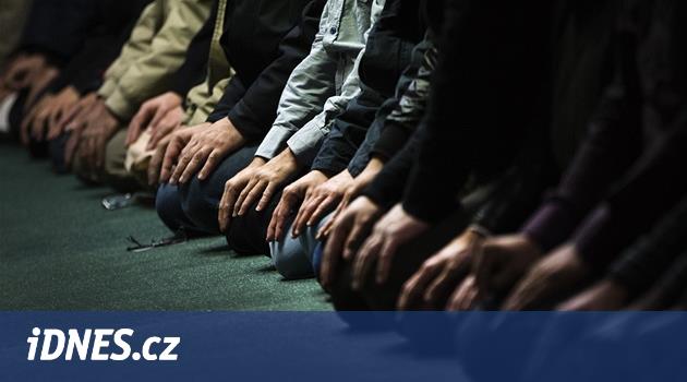 Exkluzivní průzkum: Češi muslimy neznají, v rodině ani domě by je nechtěli  - iDNES.cz