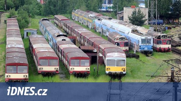 Rozebrat, rozřezat, rozstřihat. Tak končí vagony na železničním hřbitově -  iDNES.cz
