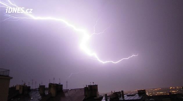 Jak to dnes bude s bouřkami? Modely si protiřečí, zoufají si meteorologové
