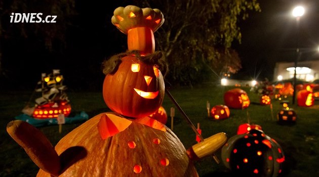 Lidé letos nakupují více na Halloween než na Dušičky
