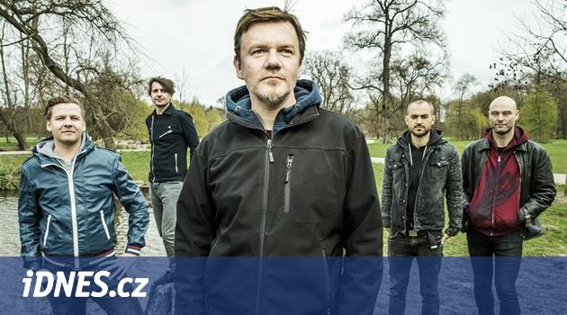 AUDIO: Poslechněte si před vydáním album Michala Hrůzy Sám se sebou -  iDNES.cz