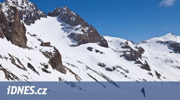 Une avalanche en France a tué sept alpinistes, dont trois Tchèques