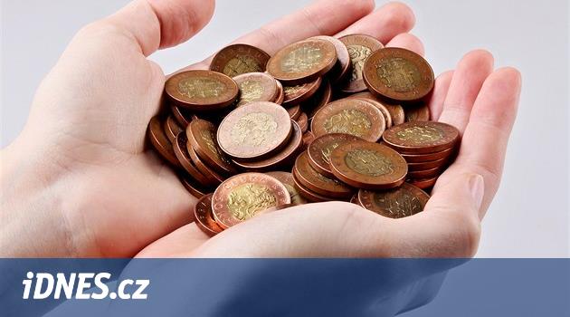 Rozbijte prasátka a pošlete mince zpět do oběhu, vyzývá centrální banka -  iDNES.cz