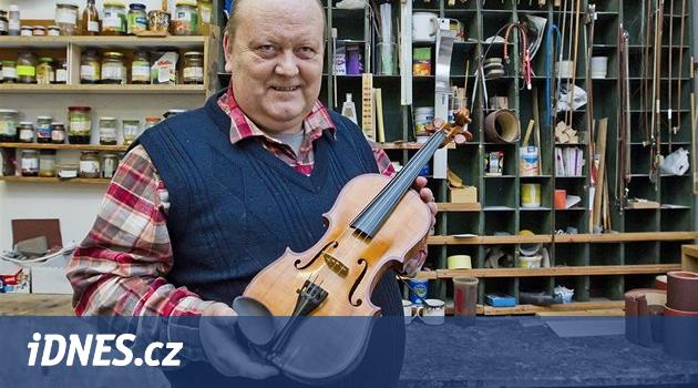 Vězni vyrábějí hudební nástroje, práce se dřevem je prý uklidňující -  iDNES.cz