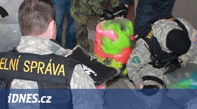 Vergiler, harçlar ve para cezaları. Gümrük memurları Karlovy Vary bölgesinde neredeyse bir milyar topladı